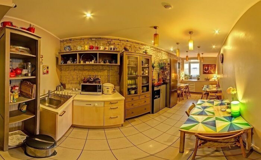 Food & Drinks 5, Hostel at Myasnitskya, Central
