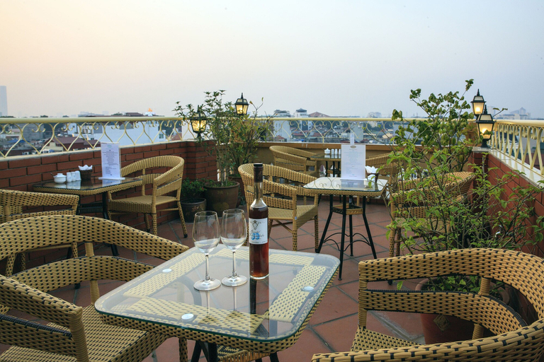 Food & Drinks 5, Lucky 3 Hotel & Travel, Hoàn Kiếm