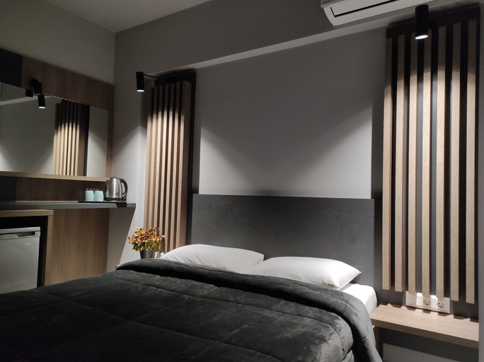 Bedroom 4, Elizabeth Queen Luxury Rooms, Central Macedonia