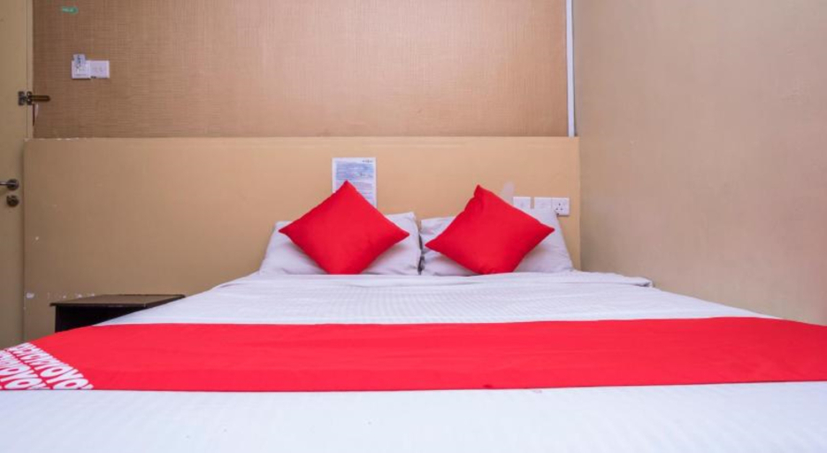 Bedroom 3, D'Pinetrees Hotel, Johor Bahru
