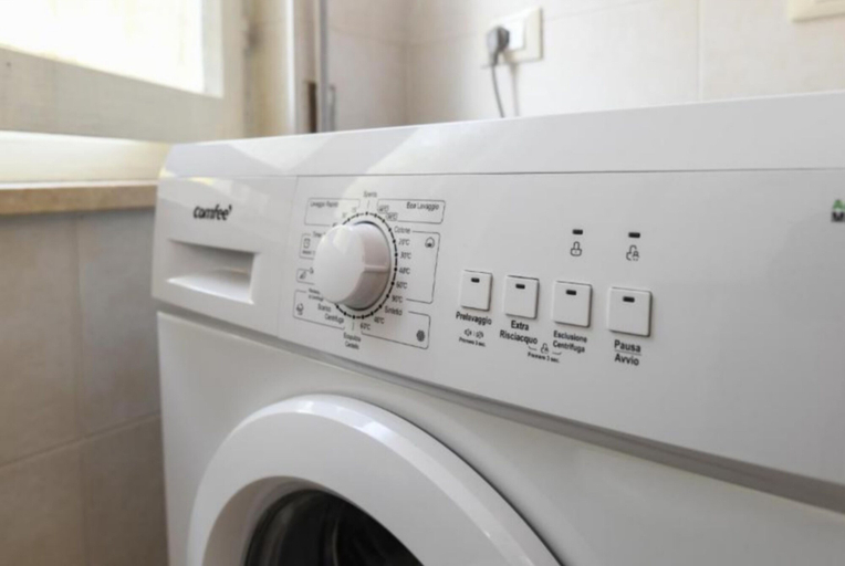 Laundry 5, Desenzanoloft – Two Apartments One Price, Brescia