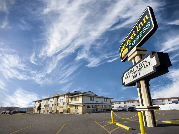 Exterior & Views 2, Budget Inn Express, Campbell