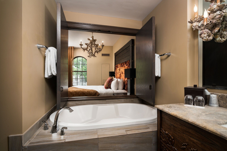 Bathroom 4, Bohemian Hotel Savannah Riverfront, Autograph Collection, Chatham