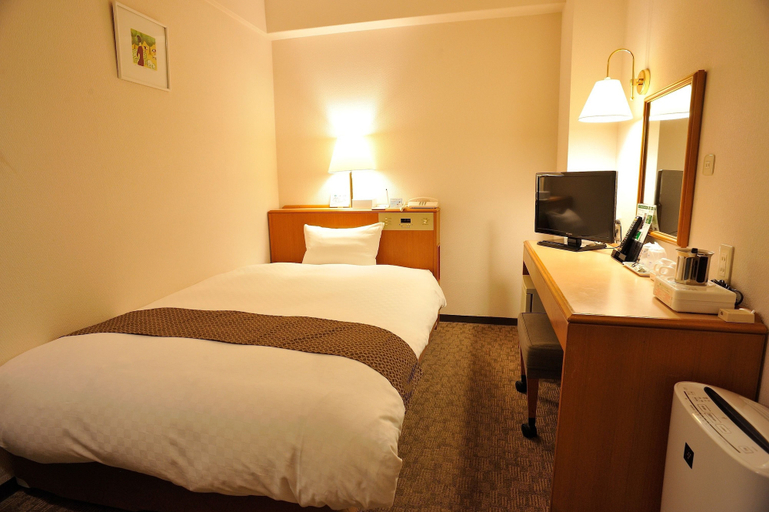 Bedroom 3, Matsumoto Tourist Hotel, Matsumoto