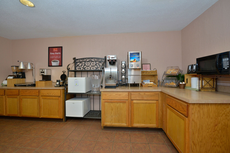 Food & Drinks 4, Econo Lodge Springfield I-44, Greene