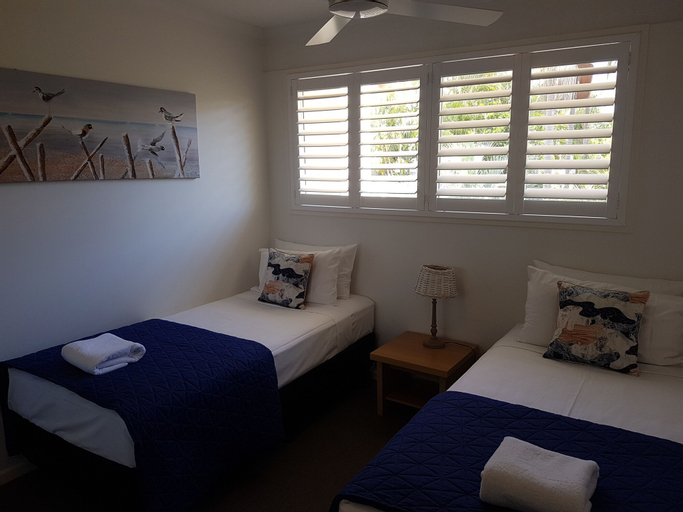 Bedroom 3, Noosa Gardens Riverside Resort, Noosa - Noosa-Noosaville