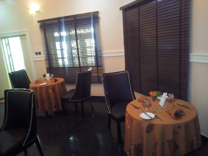 Food & Drinks 3, Edmudian Court Luxury Apartments, Bwari