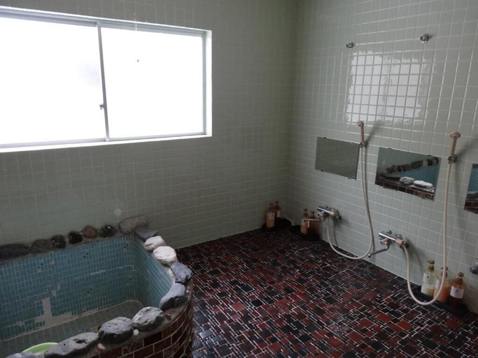 Bathroom 2, Ringoya, Hakuba