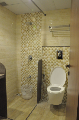 Bathroom 3, Hotel Kalyan, Vadodara