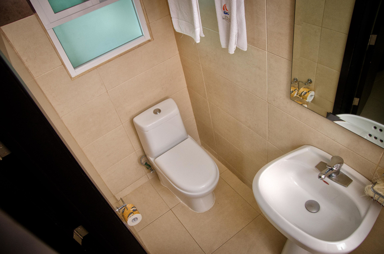 Bathroom 2, Hotel Portonovo Plaza Guadalajara, Guadalajara