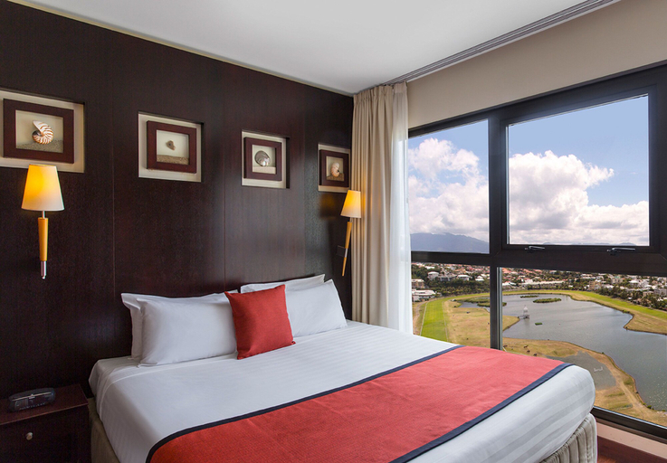 Bedroom 3, Ramada Hotel & Suites Noumea, Nouméa
