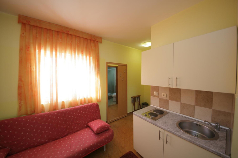 Others 5, Apartments Tamara