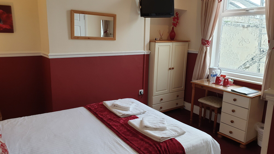 Bedroom 2, All Seasons Guest House, Norfolk