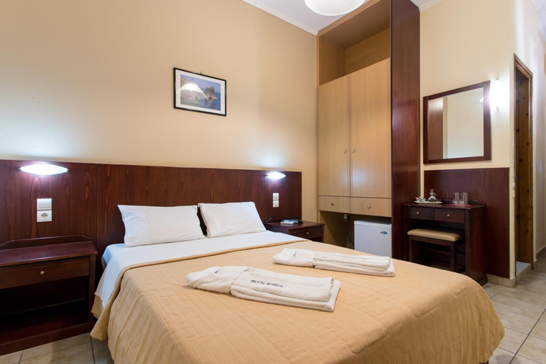 Bedroom 2, Hotel Glaros, Crete