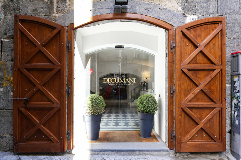 Exterior & Views 2, Decumani Hotel De Charme, Napoli
