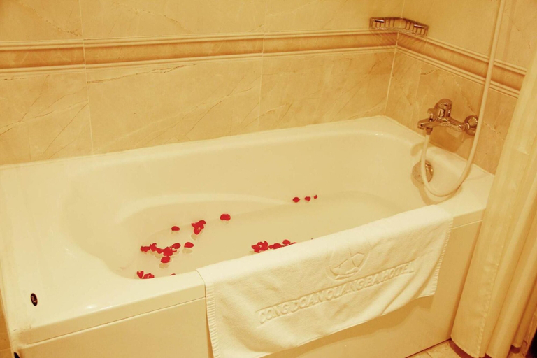 Bathroom 4, Quang Ba Trade Union Hotel, Tây Hồ