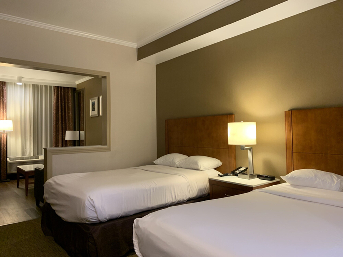 Bedroom 3, MainStay Suites John Wayne Airport by Choice Hotels, Orange