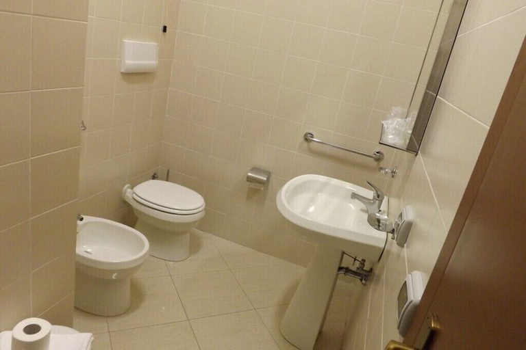 Bathroom 4, Ostello Il Volto, Potenza