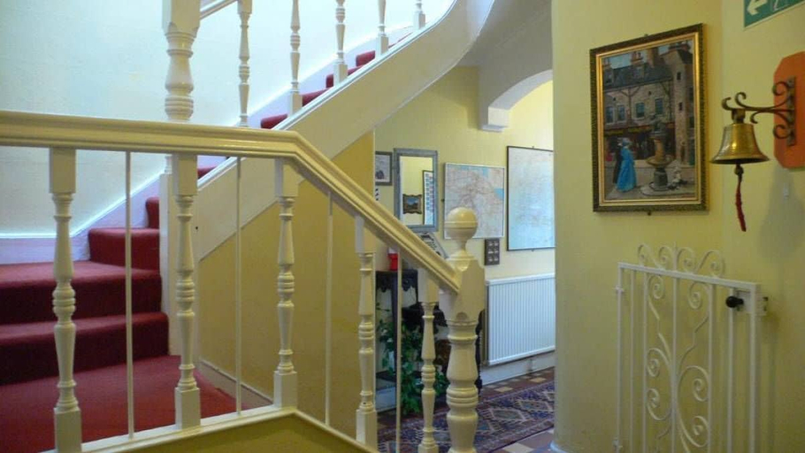 Others 5, Drumorne Guest House, Edinburgh