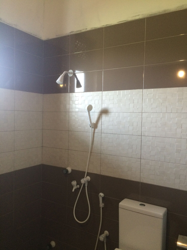 Bathroom 3, Summer Cottage, Pothuvil