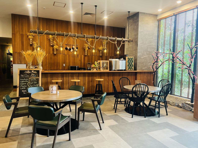 Food & Drinks 5, Super Hotel Thilawa, Yangon