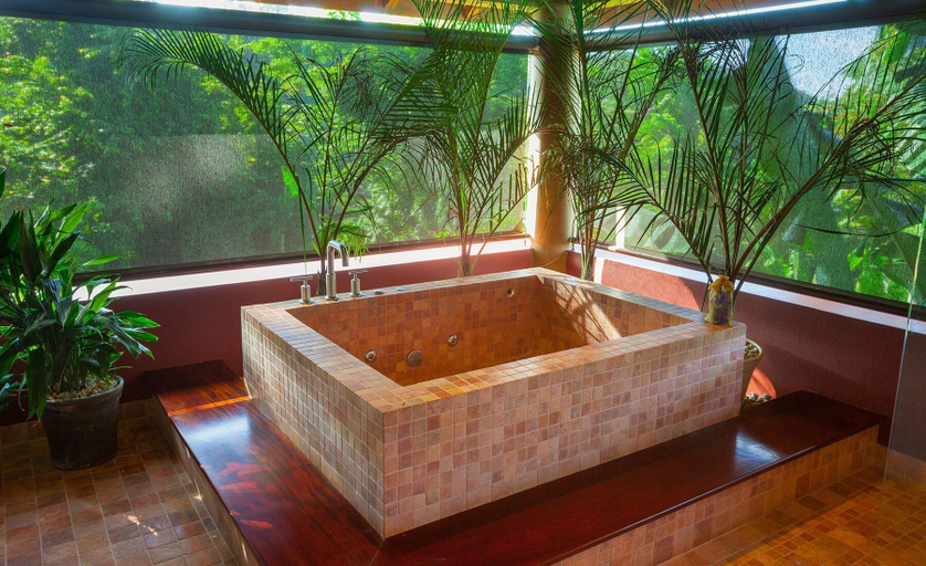 Others 5, Villa Nimbu, Puntarenas