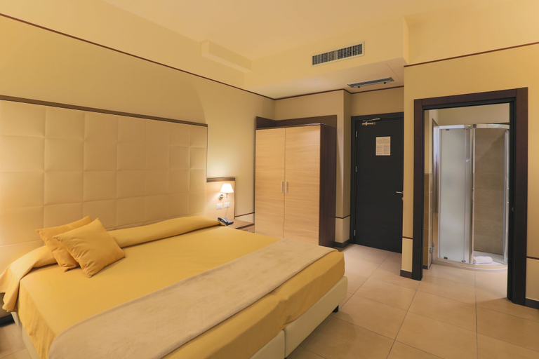 Bedroom 3, Hotel Milazzo, Messina