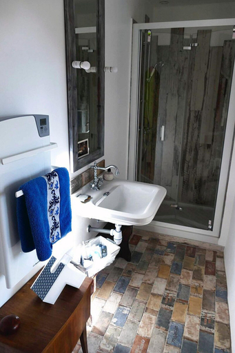Bathroom 5, Chambres d'hotes A l'Ombre du Saule, Alpes-de-Haute-Provence