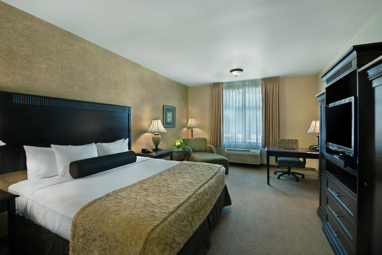 Bedroom 3, Oxford Suites Boise, Ada