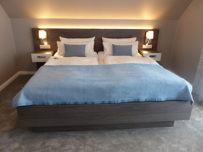 Bedroom 3, Strand Hotel Dangast, Friesland