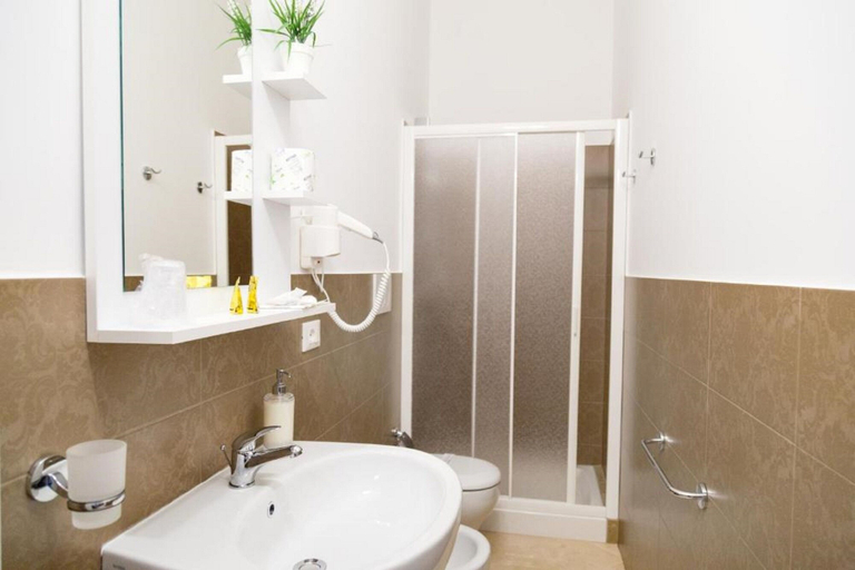 Bathroom 5, Palazzo Massari Rooms, Lecce