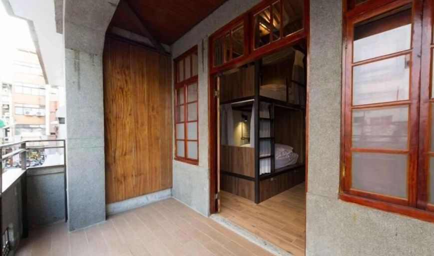 Others 5, 158 Hostel, Tainan