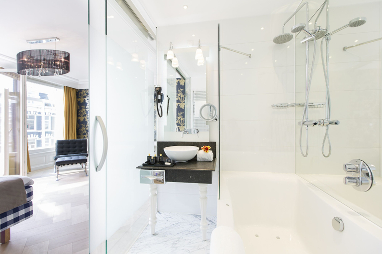 Bathroom 5, The Amsterdam Canal Hotel, Amsterdam