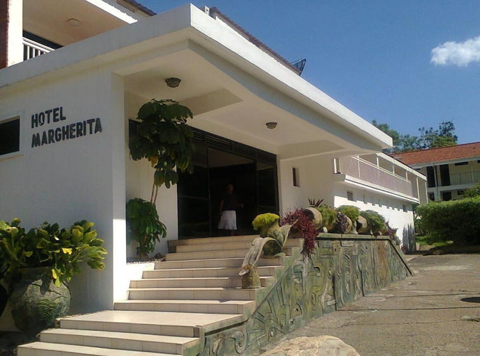 Exterior & Views, Hotel Margherita, Busongora
