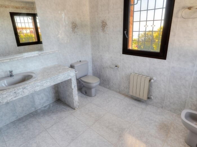 Bathroom 4, Casa Mas Nou, Girona