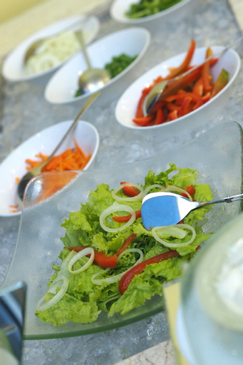 Food & Drinks 15