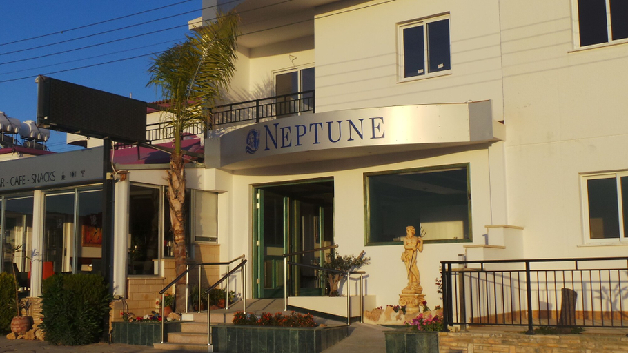 Exterior & Views 2, Neptune Hotel Apartments