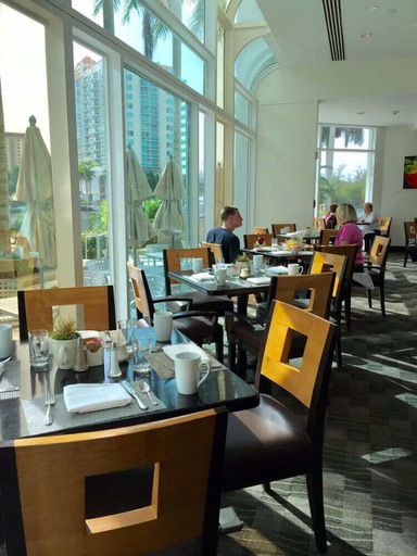 Food & Drinks, Gallery One Private Condos, Broward