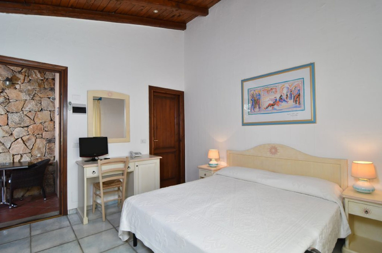 Bedroom 5, Li Suari Club Village, Nuoro