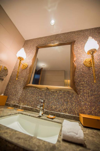 Bathroom 3, Maya Gleetour Hotel Wuhan, Wuhan