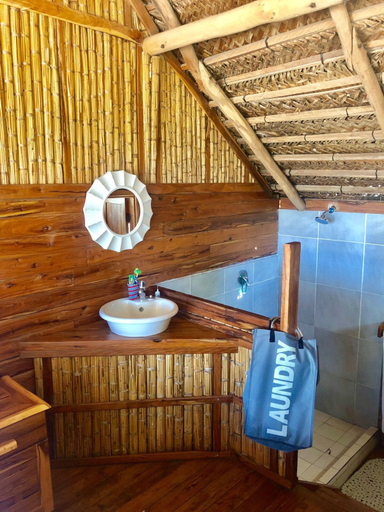 Bathroom 4, Pura Vida Lodge, Morrumbene