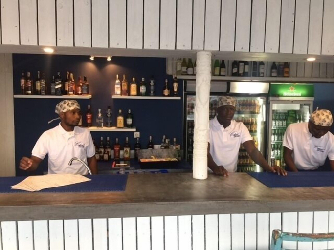 Food & Drinks 2, Café DelMar, Matutuíne