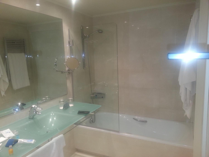 Bathroom 3, Hotel Tonfoni, Pistoia