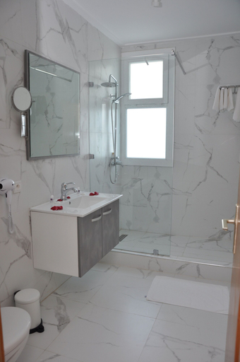 Bathroom 5, Hotel Mamora, Kénitra