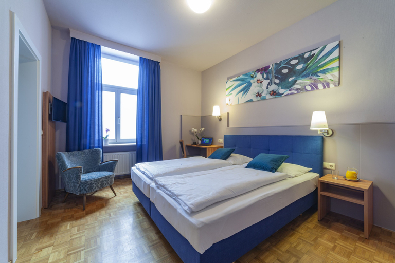 Bedroom 4, Stadthotel, Kaiserslautern