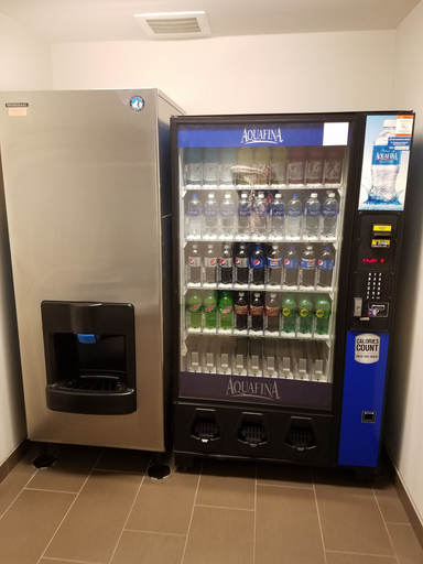 Food & Drinks 5, Microtel Inn & Suites By Wyndham Binghamton, Broome