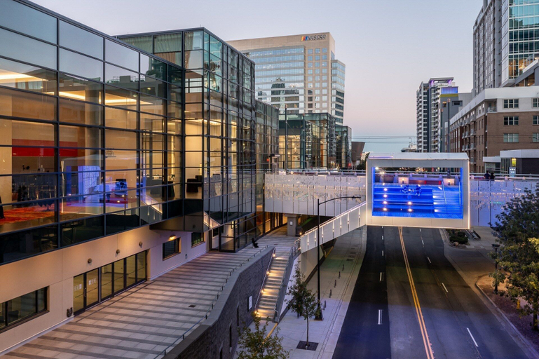 Exterior & Views 2, Sheraton Charlotte Hotel, Mecklenburg