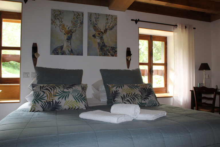 Bedroom 2, Les Pipistrelles, Savoie