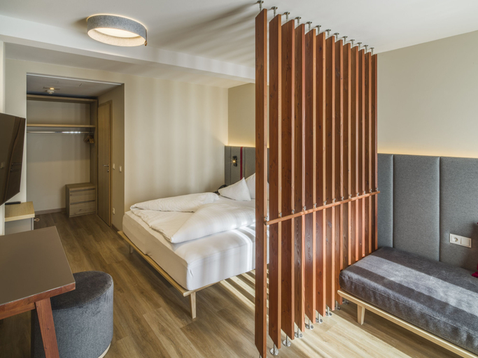 Bedroom 4, Falkensteiner Family Hotel Sonnenalpe, Hermagor