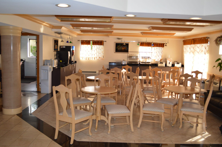 Food & Drinks 5, Americas Best Value Inn Ft. Myers, Lee
